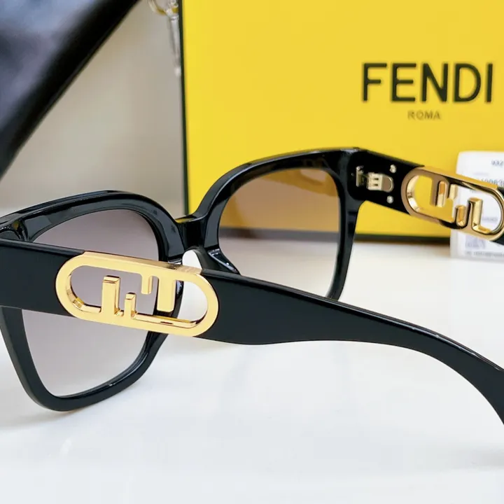 スーパーコピー ヴェルサーチ サングラス