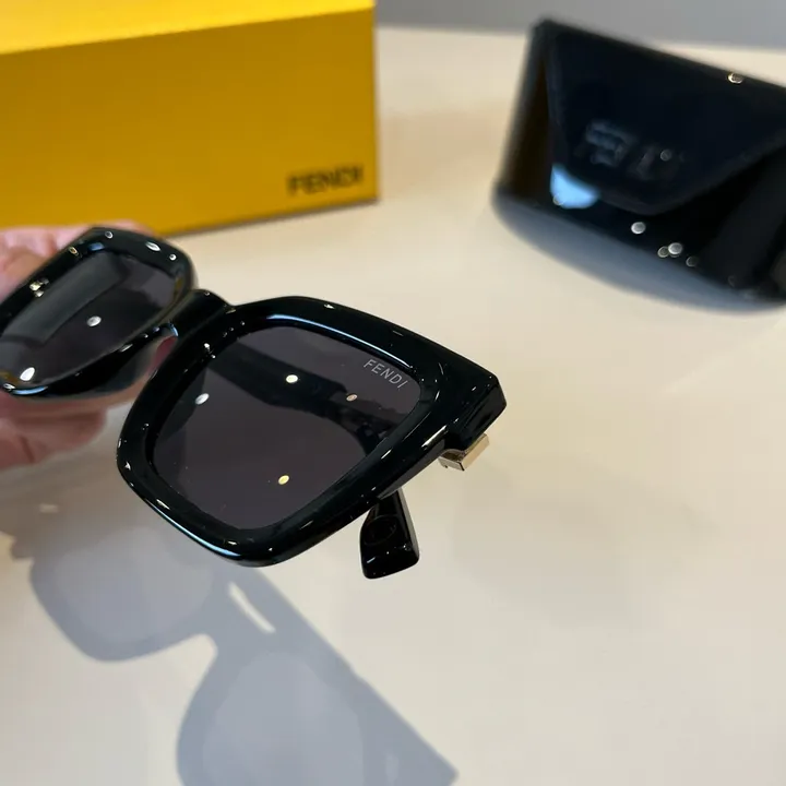 スーパーコピー ヴェルサーチ サングラス