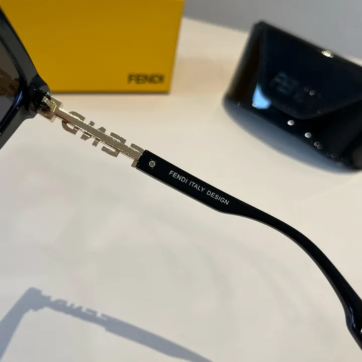 スーパーコピー ヴェルサーチ サングラス