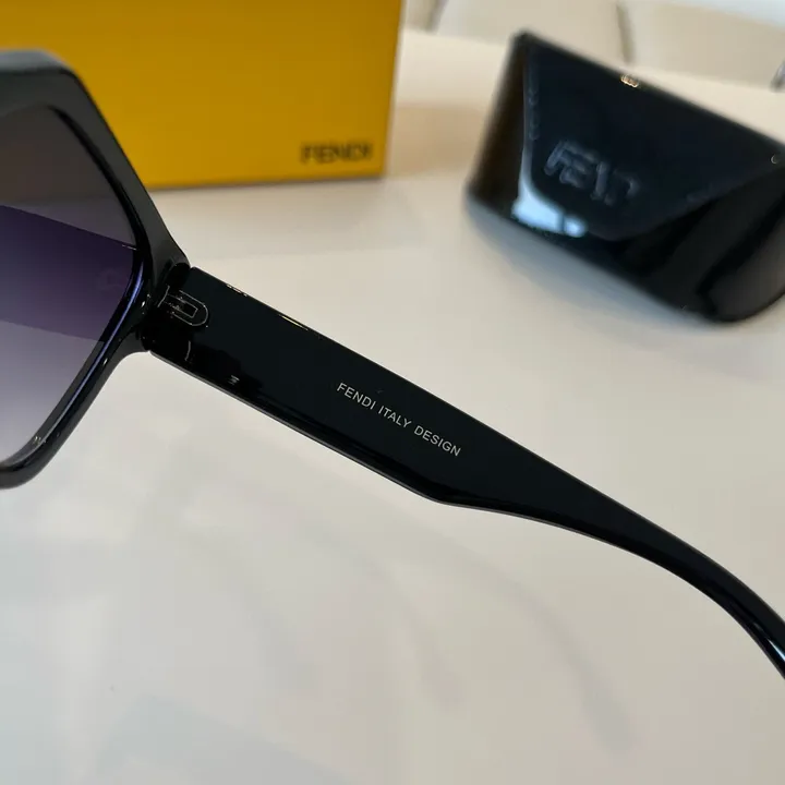 スーパーコピー ヴェルサーチ サングラス