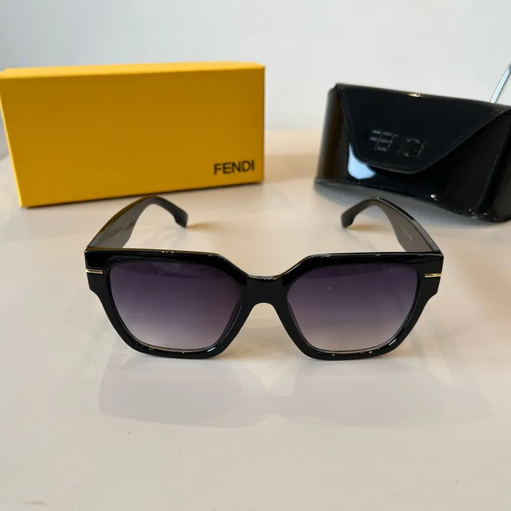 スーパーコピー ヴェルサーチ サングラス