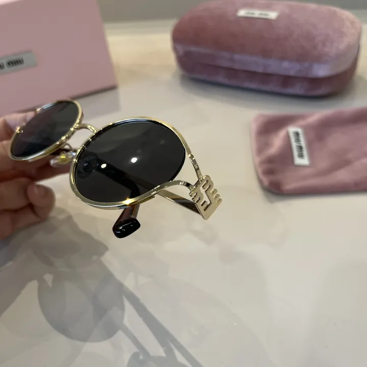 スーパーコピー ミュウミュウ サングラス