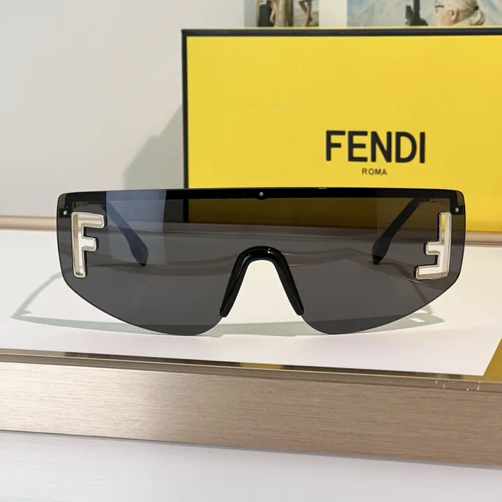 スーパーコピー フェンディ サングラス
