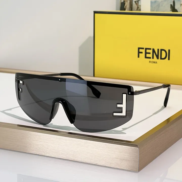 スーパーコピー フェンディ サングラス