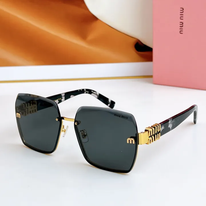 スーパーコピー ミュウミュウ サングラス