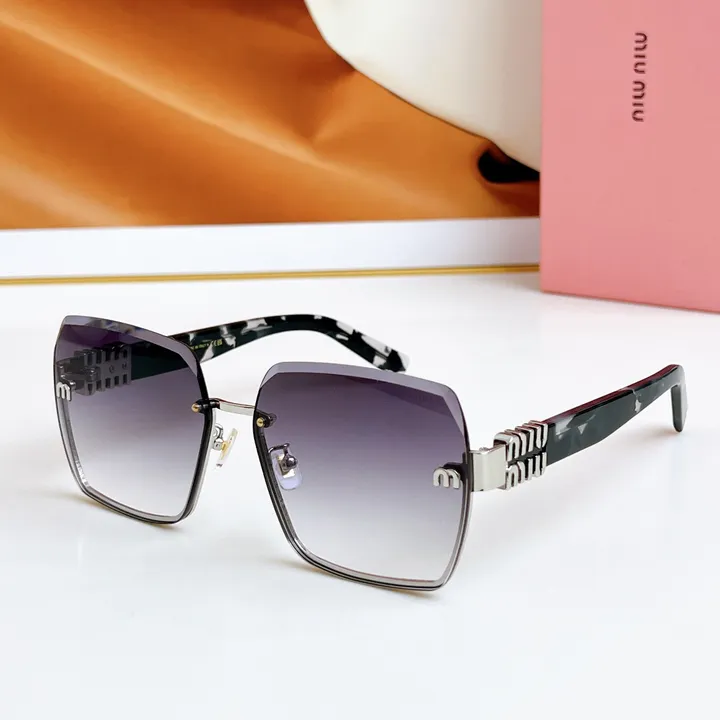 スーパーコピー ミュウミュウ サングラス