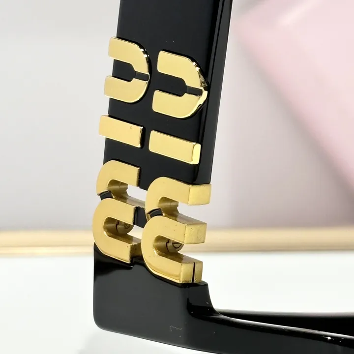 スーパーコピー ミュウミュウ サングラス