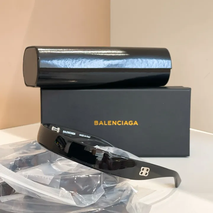 スーパーコピー バレンシアガ サングラス