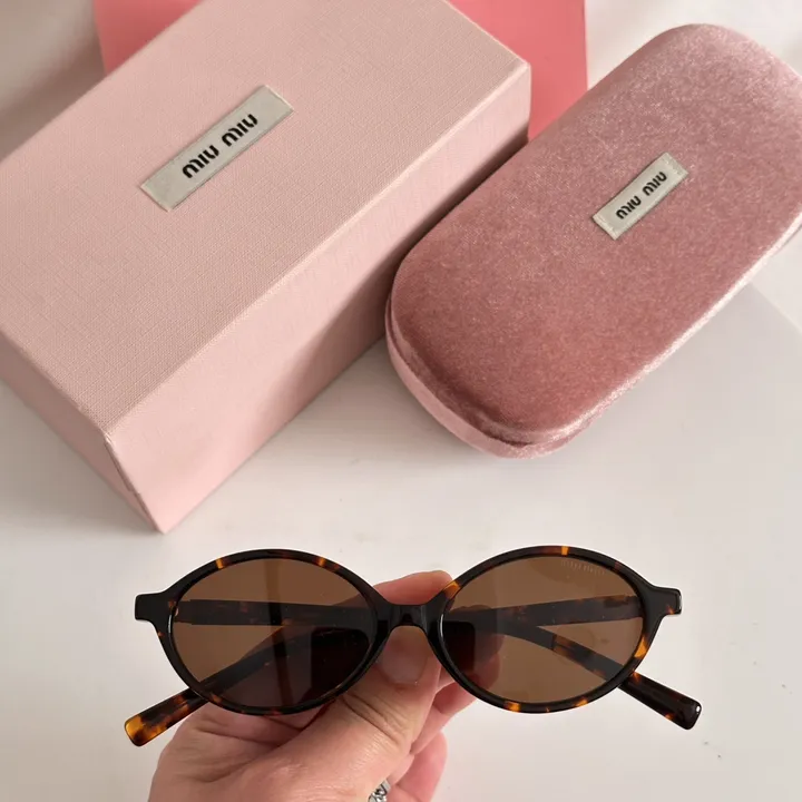 スーパーコピー ミュウミュウ サングラス