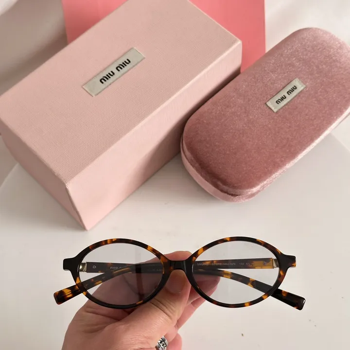 スーパーコピー ミュウミュウ サングラス