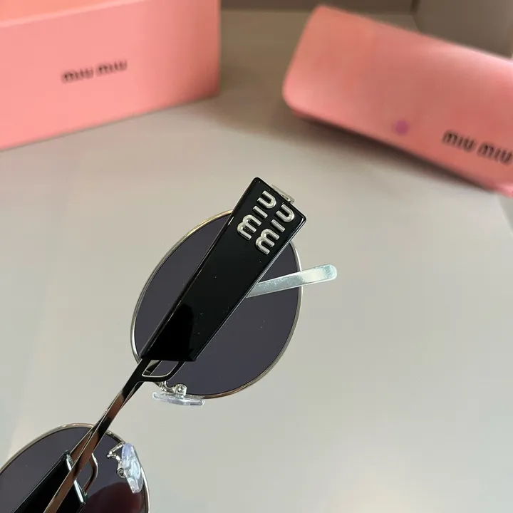 スーパーコピー ミュウミュウ サングラス