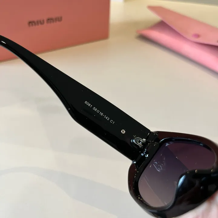 スーパーコピー ミュウミュウ サングラス