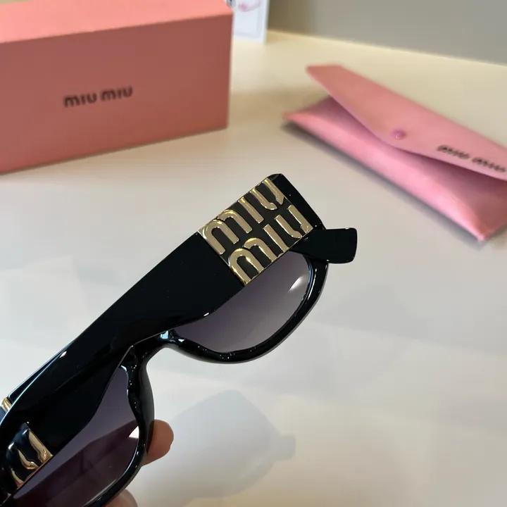 スーパーコピー ミュウミュウ サングラス
