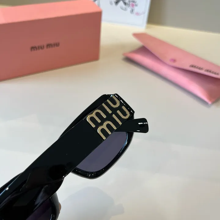 スーパーコピー ミュウミュウ サングラス