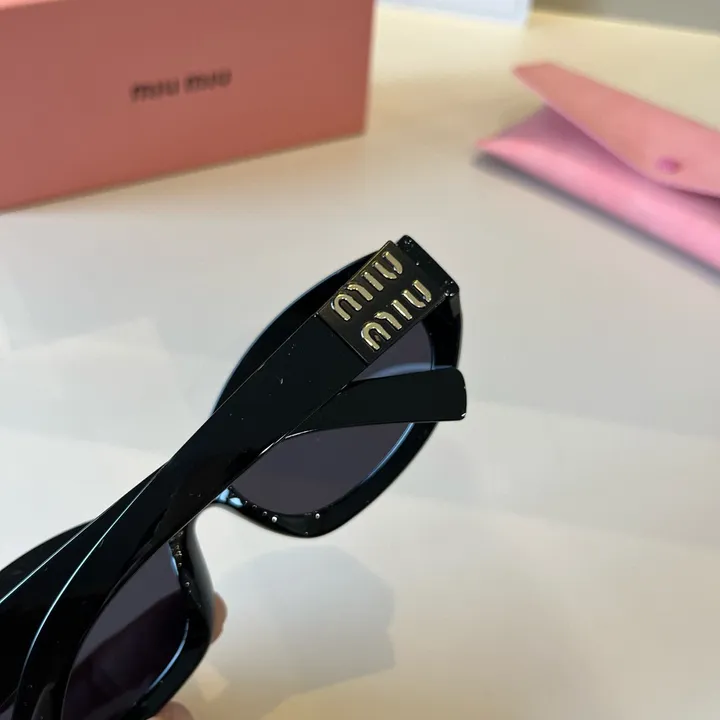 スーパーコピー ミュウミュウ サングラス