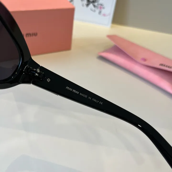 スーパーコピー ミュウミュウ サングラス