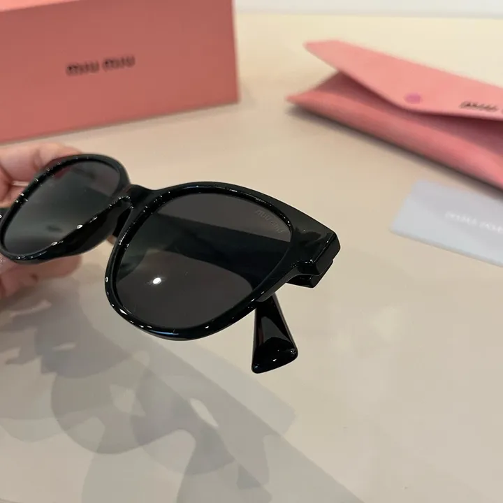 スーパーコピー ミュウミュウ サングラス