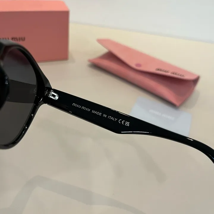 スーパーコピー ミュウミュウ サングラス
