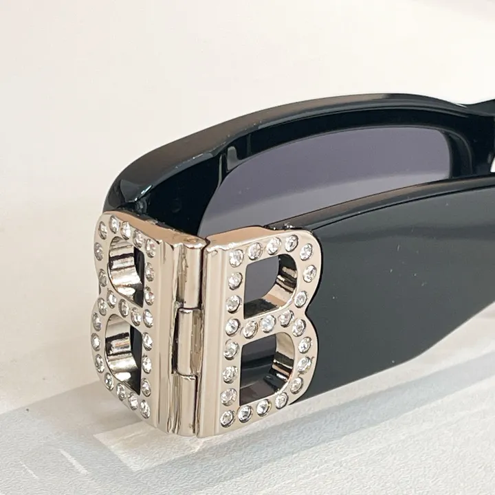 スーパーコピー バレンシアガ サングラス