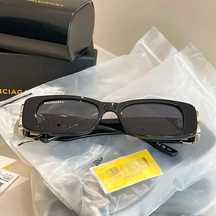 スーパーコピー バレンシアガ サングラス