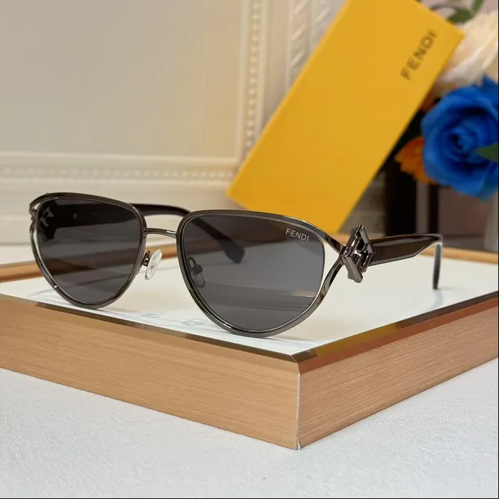 スーパーコピー フェンディ サングラス