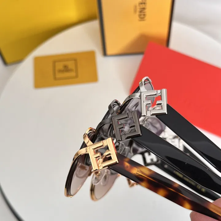 スーパーコピー ヴェルサーチ サングラス