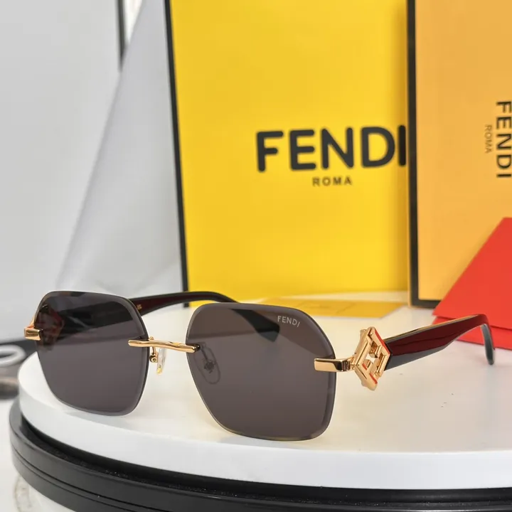 スーパーコピー ヴェルサーチ サングラス