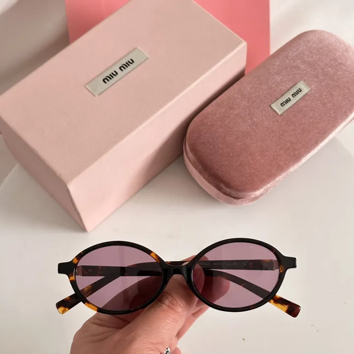 スーパーコピー ミュウミュウ サングラス