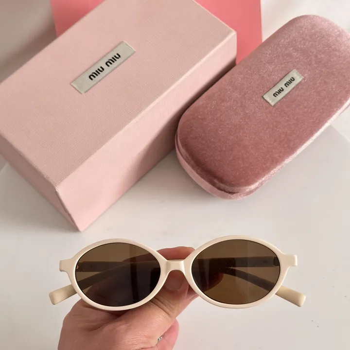 スーパーコピー ミュウミュウ サングラス