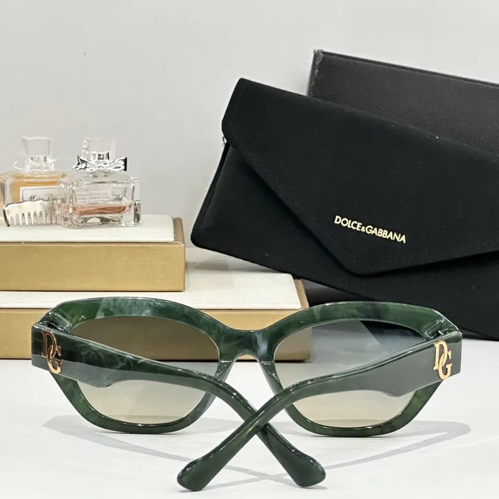 スーパーコピー ミュウミュウ サングラス