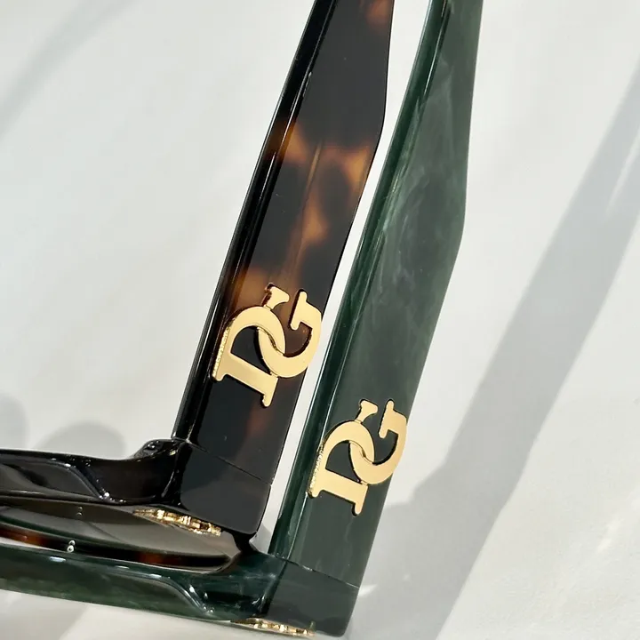 スーパーコピー ミュウミュウ サングラス