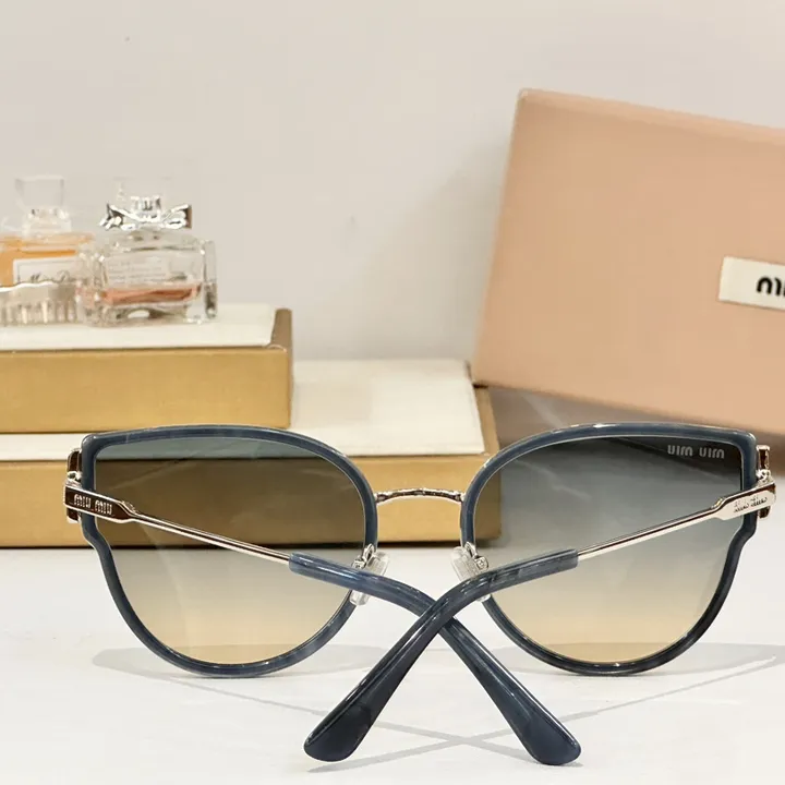スーパーコピー ミュウミュウ サングラス