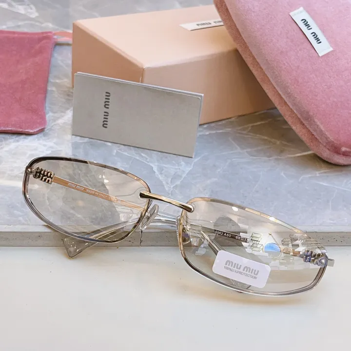 スーパーコピー ミュウミュウ サングラス