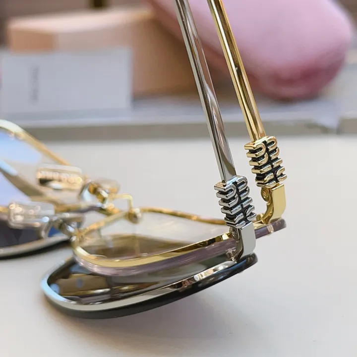 スーパーコピー ミュウミュウ サングラス