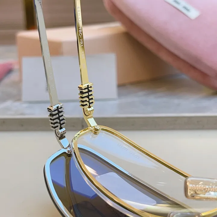 スーパーコピー ミュウミュウ サングラス