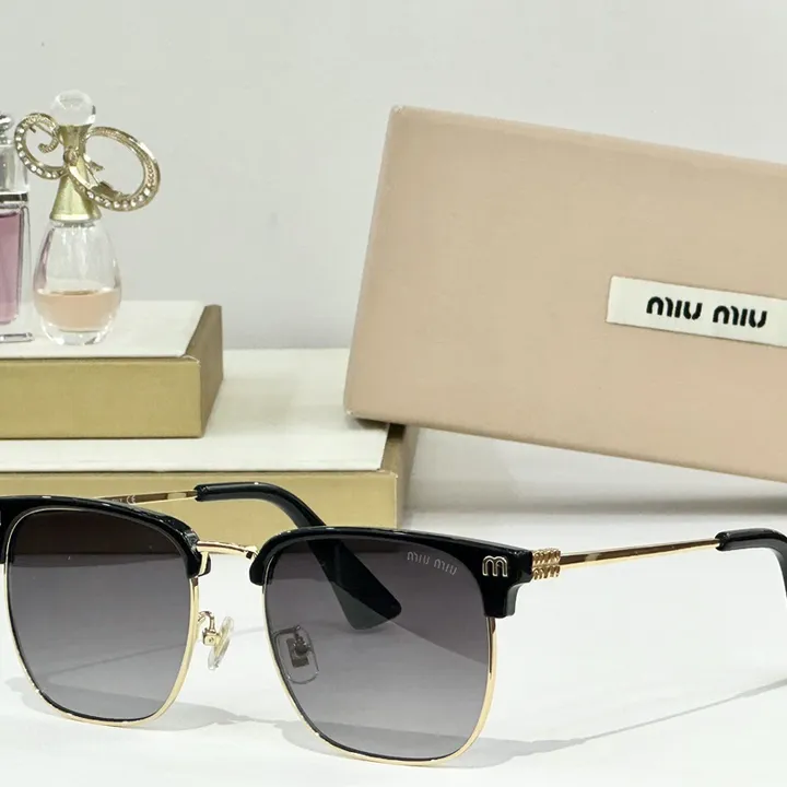 スーパーコピー ミュウミュウ サングラス