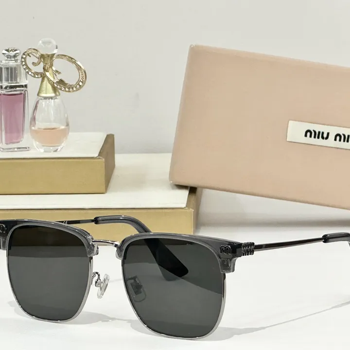 スーパーコピー ミュウミュウ サングラス