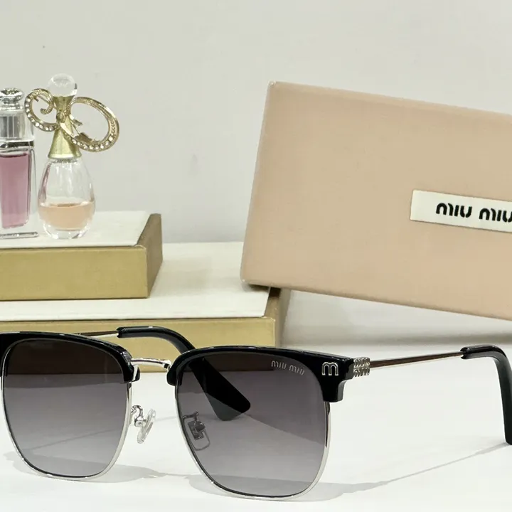 スーパーコピー ミュウミュウ サングラス