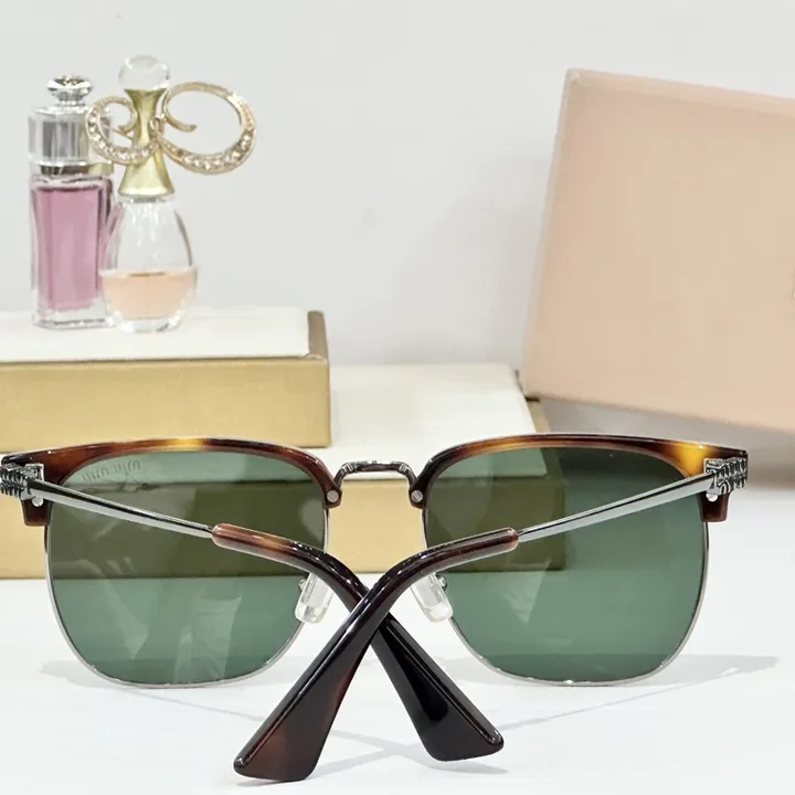 スーパーコピー ミュウミュウ サングラス