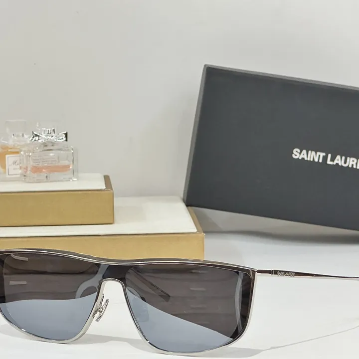 スーパーコピー ジバンシィ サングラス