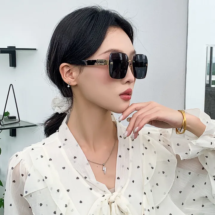 スーパーコピー ミュウミュウ サングラス