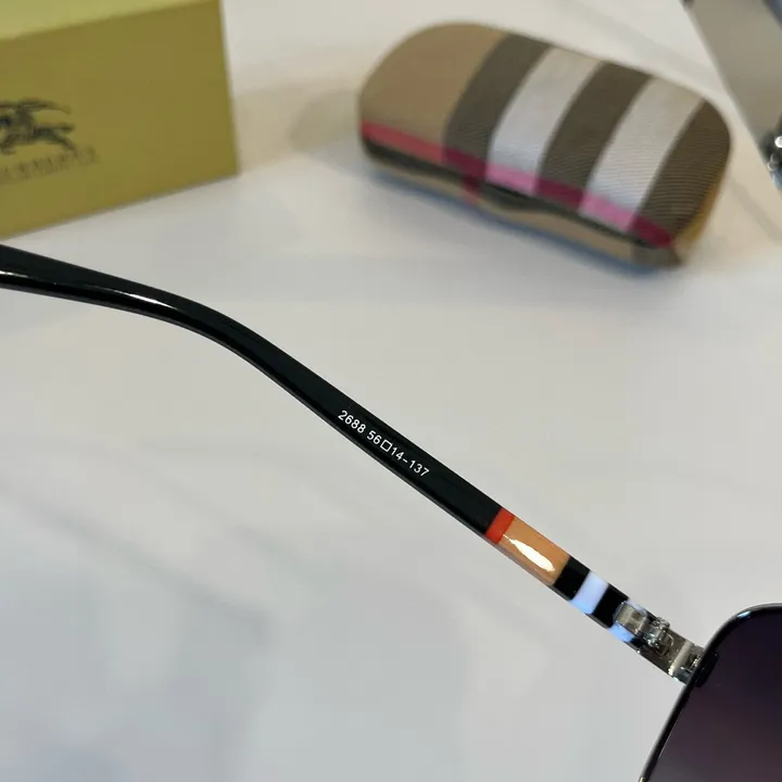 スーパーコピー バーバリー ス サングラス