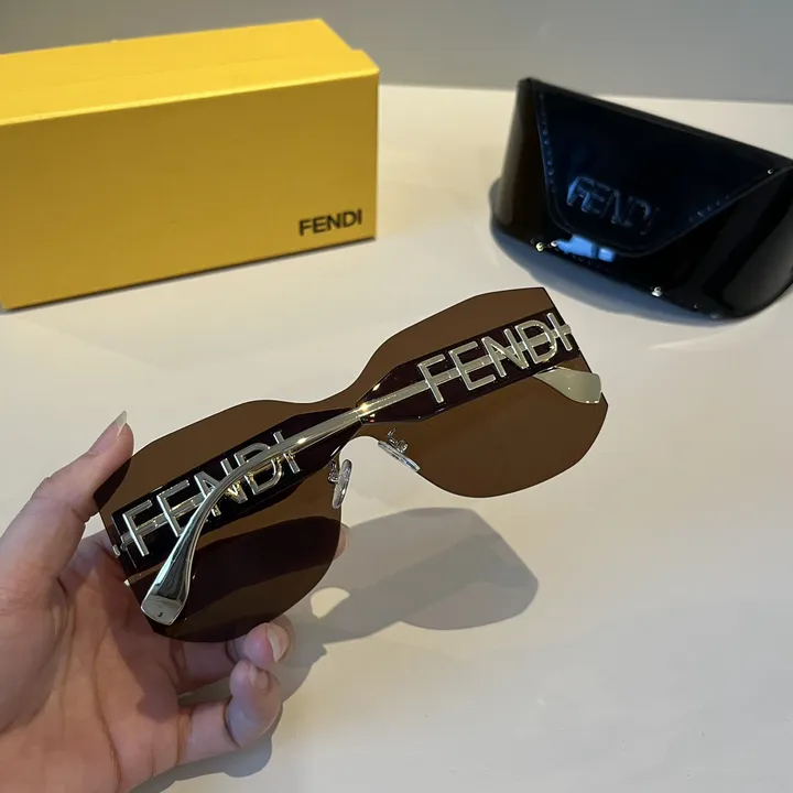 スーパーコピー フェンディ サングラス