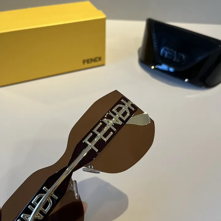 スーパーコピー フェンディ サングラス