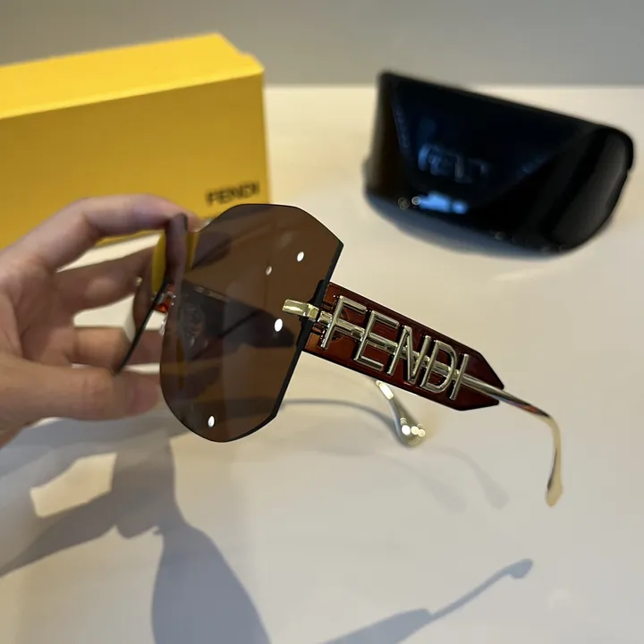 スーパーコピー フェンディ サングラス