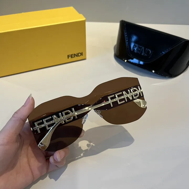 スーパーコピー フェンディ サングラス