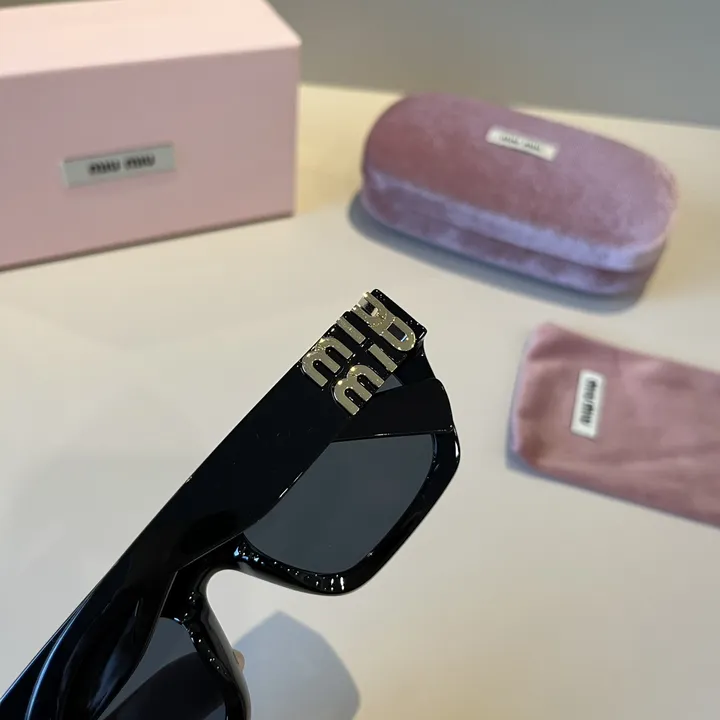 スーパーコピー ミュウミュウ サングラス