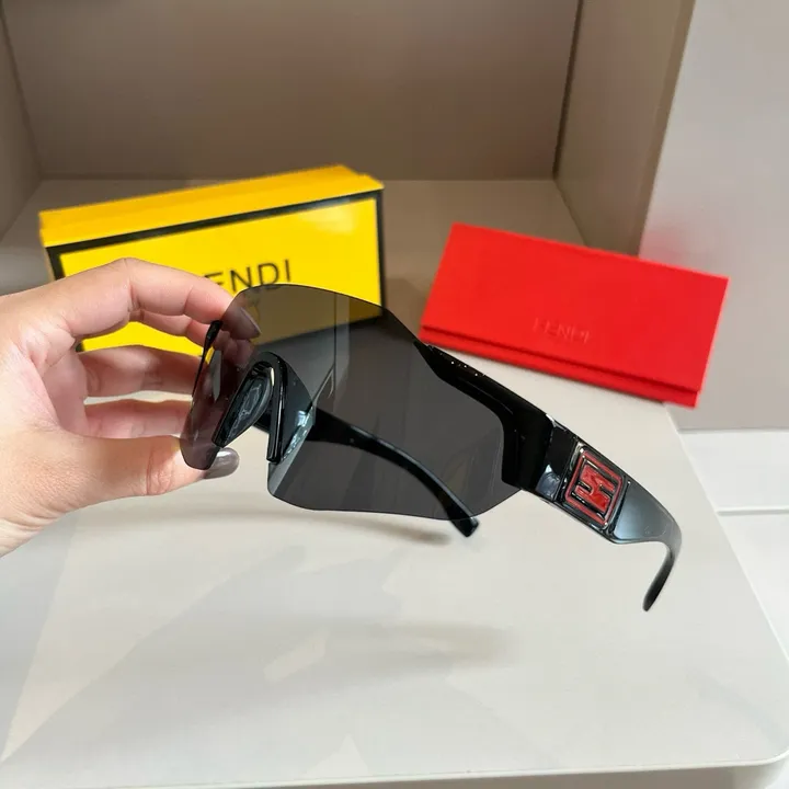 スーパーコピー フェンディ サングラス