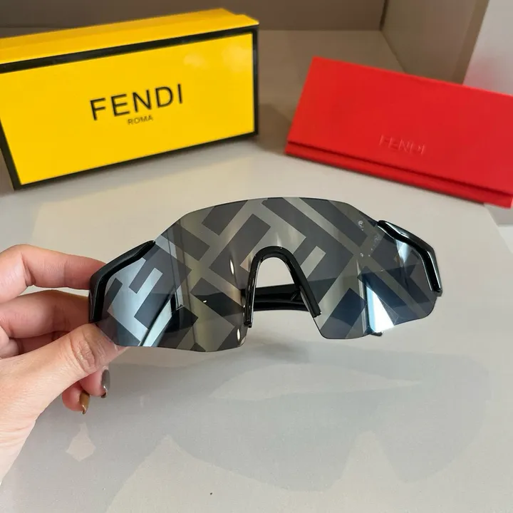 スーパーコピー フェンディ サングラス