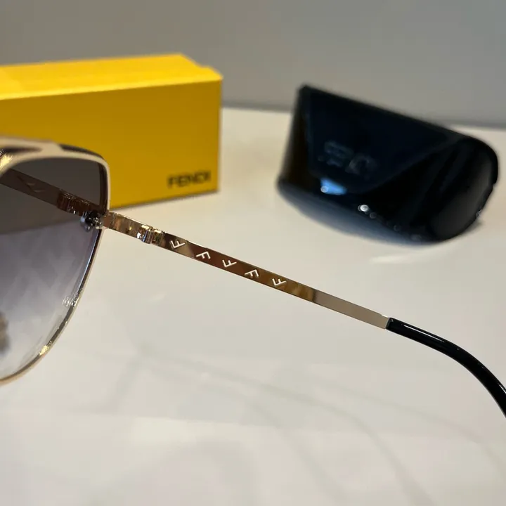 スーパーコピー フェンディ サングラス